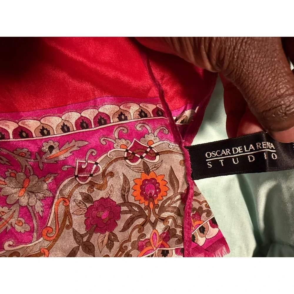 Oscar de la Renta Studio Red Pink Floral Paisley Silk Scarf Eyelash Fringe Trim